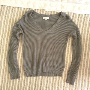 V neck sweater